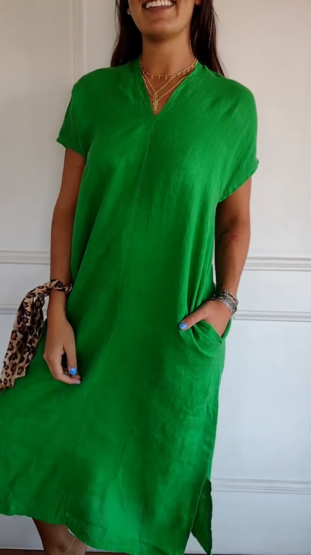 IVY | Everyday V-neck dress with side pockets
