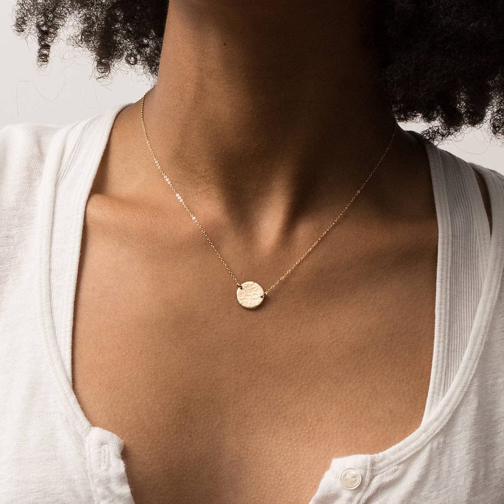 NOVA | Hammered disc pendant necklace in metal