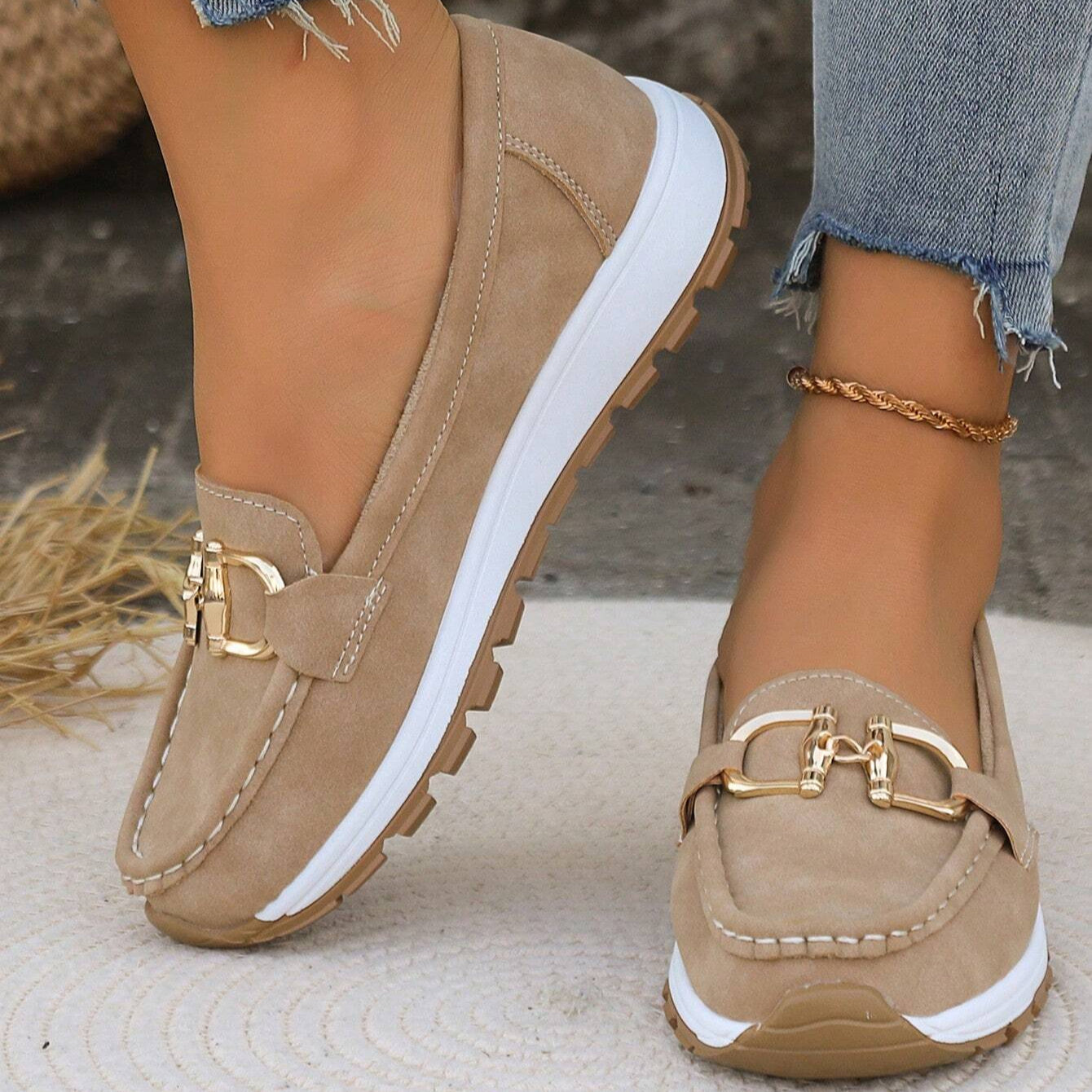 ELLIE | Flat moccasins with buckle closure