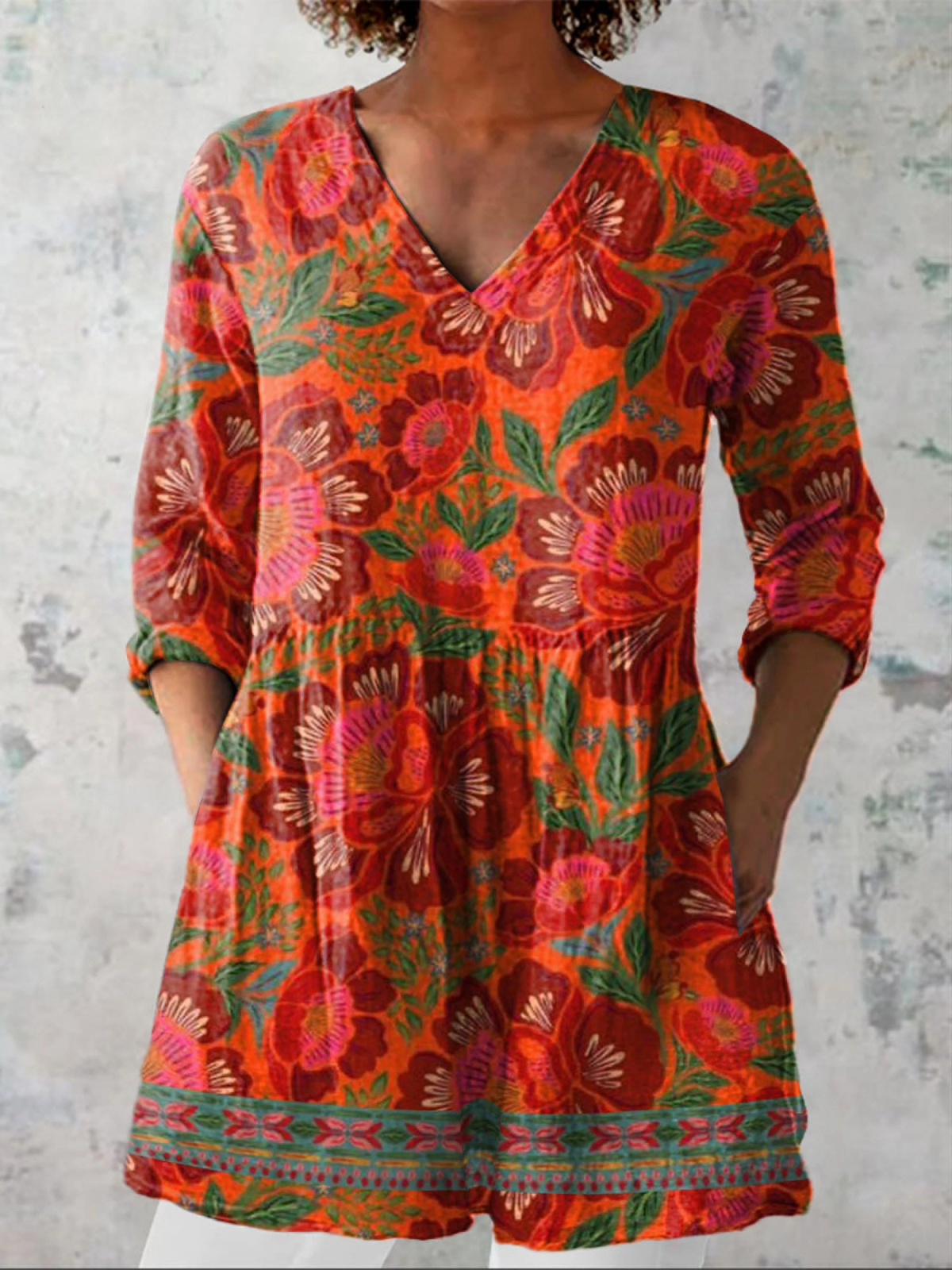 MARION | Everyday long blouse with V-neck