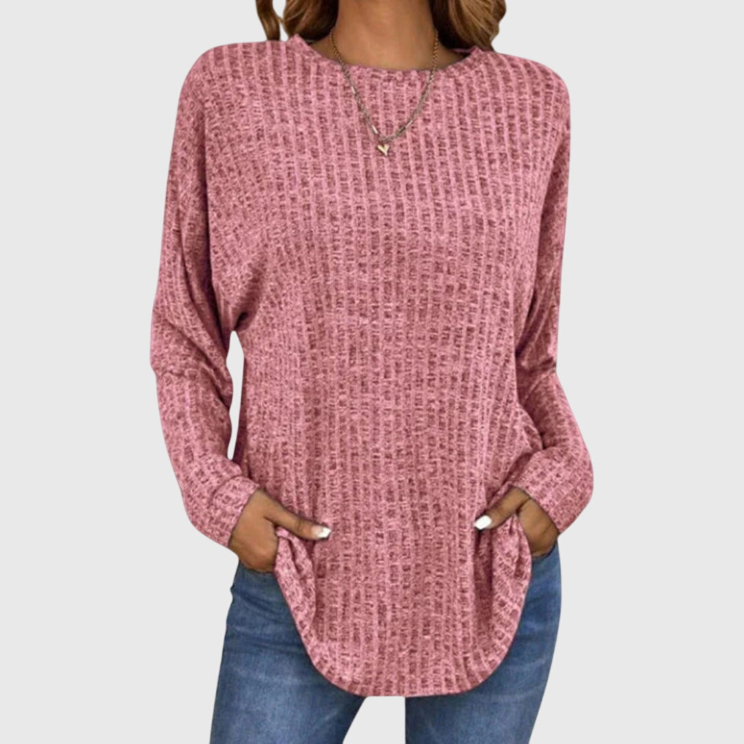 GENESIS | Rounded-neck everyday top with relaxed fit