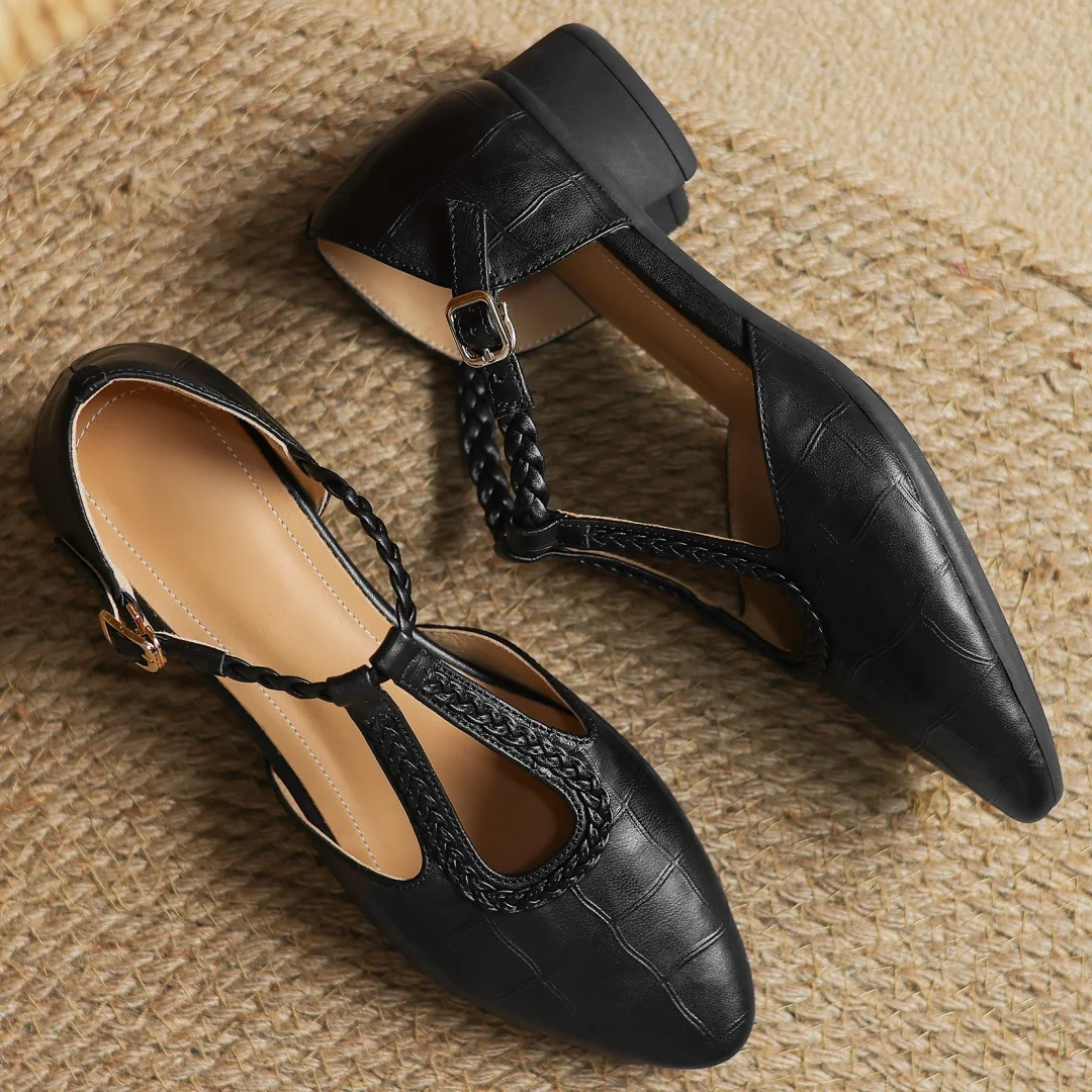 MARIA | Leather Mary Janes with T-strap buckle