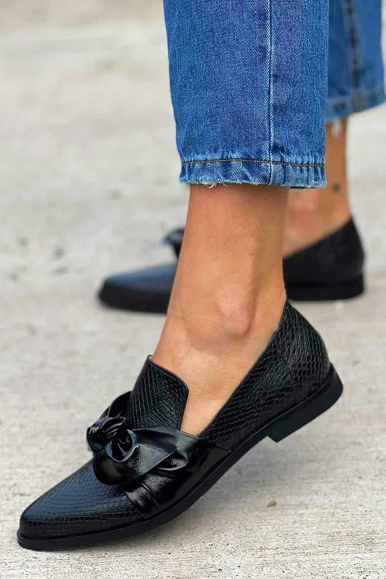 EDEN | Black loafer with oversized bow
