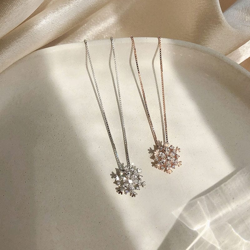 CRYSTAL | Sterling silver snowflake zirconia necklace