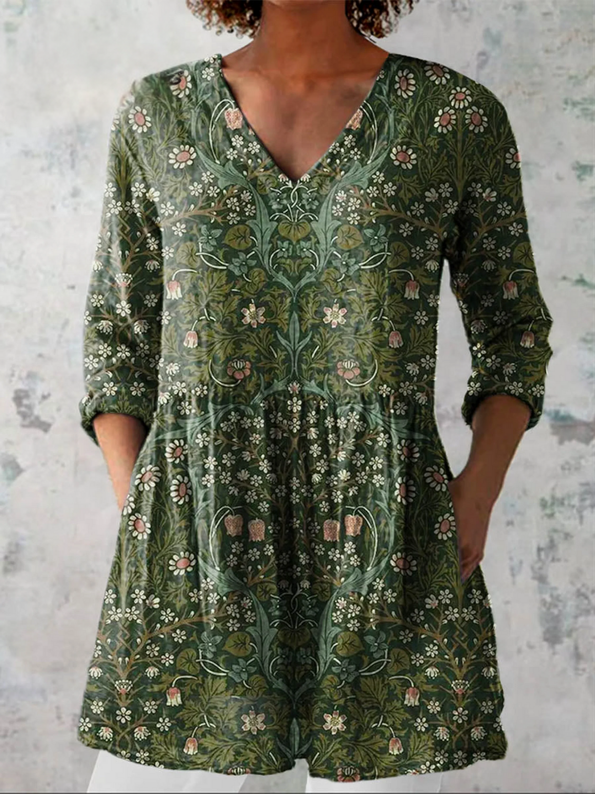 JULIE | Long-sleeve blouse with V-neck
