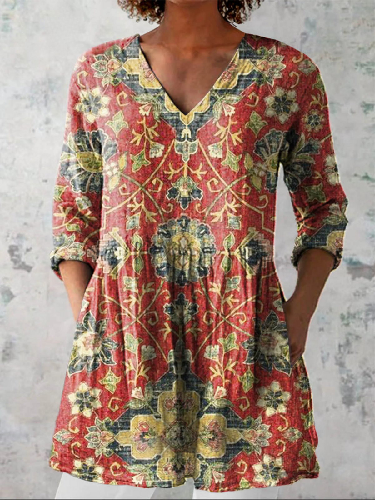 LEA | Everyday long blouse with V-neck