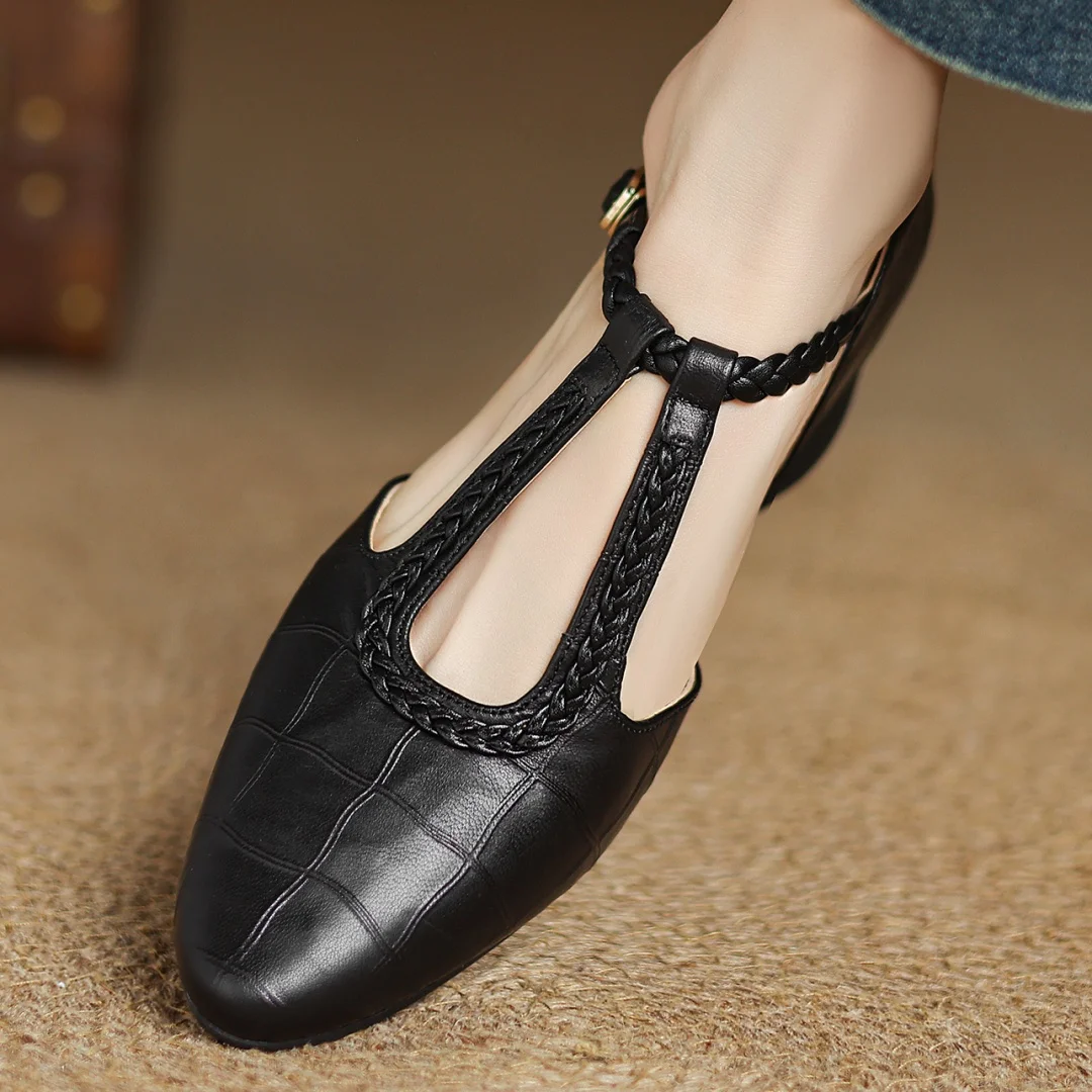 DANI | Classic Mary Janes for everyday wear