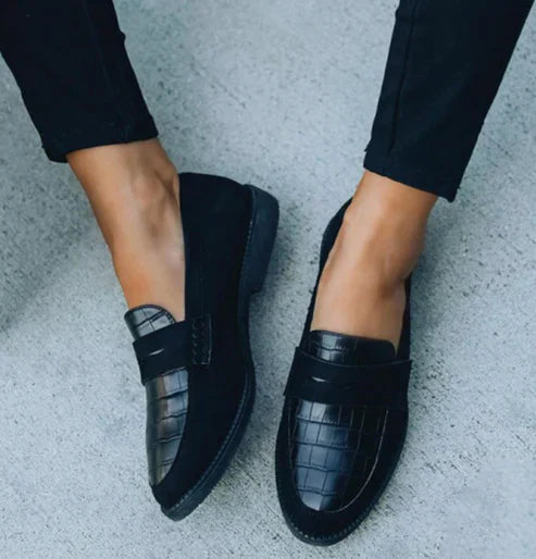 MARILUZ | Croc-texture leather loafer with cushioned insole