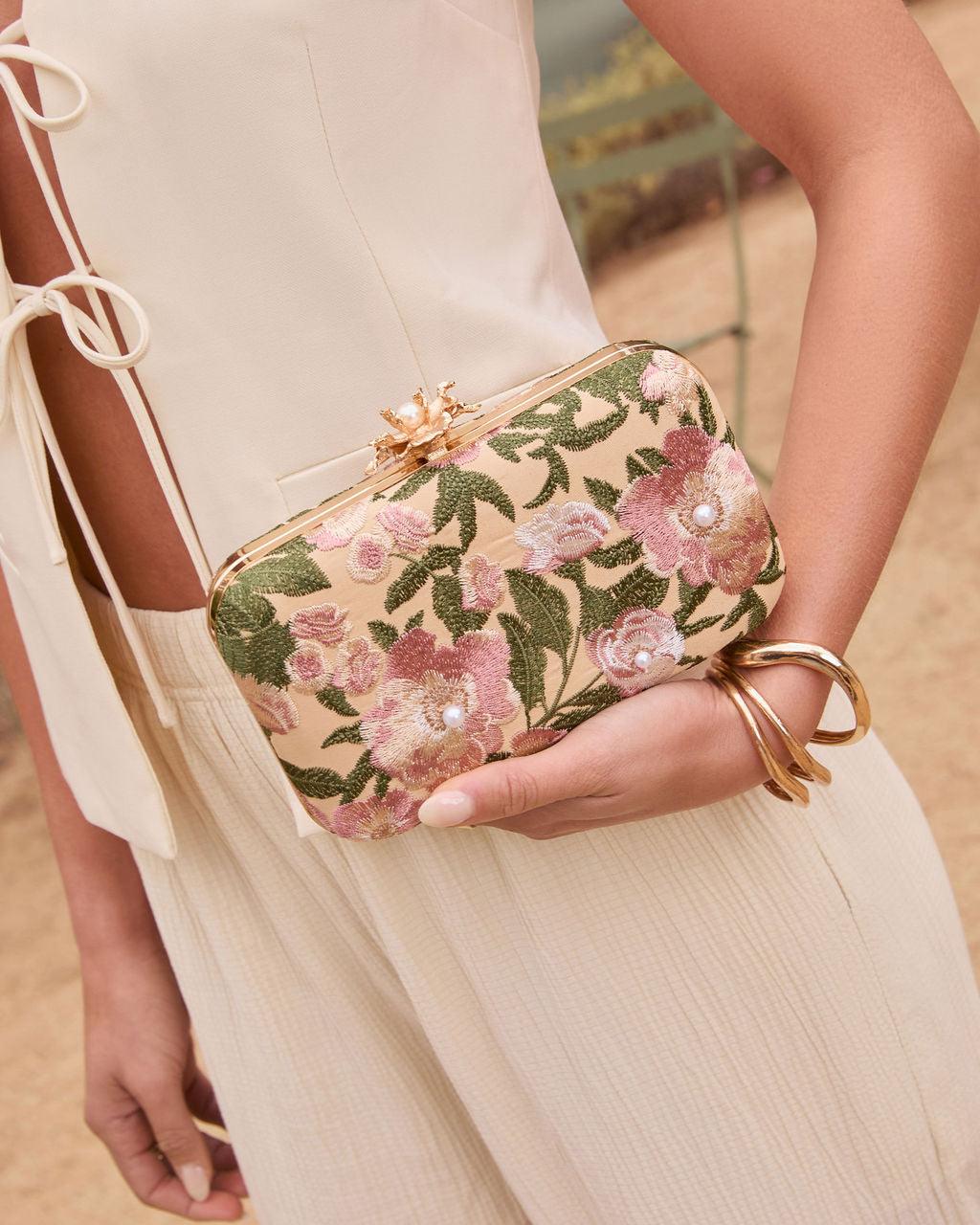 FRESIA | Floral embroidered clutch with top handle