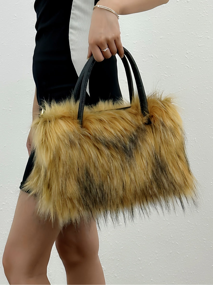 CHIARA | Chain-strap shoulder bag in plush fabric