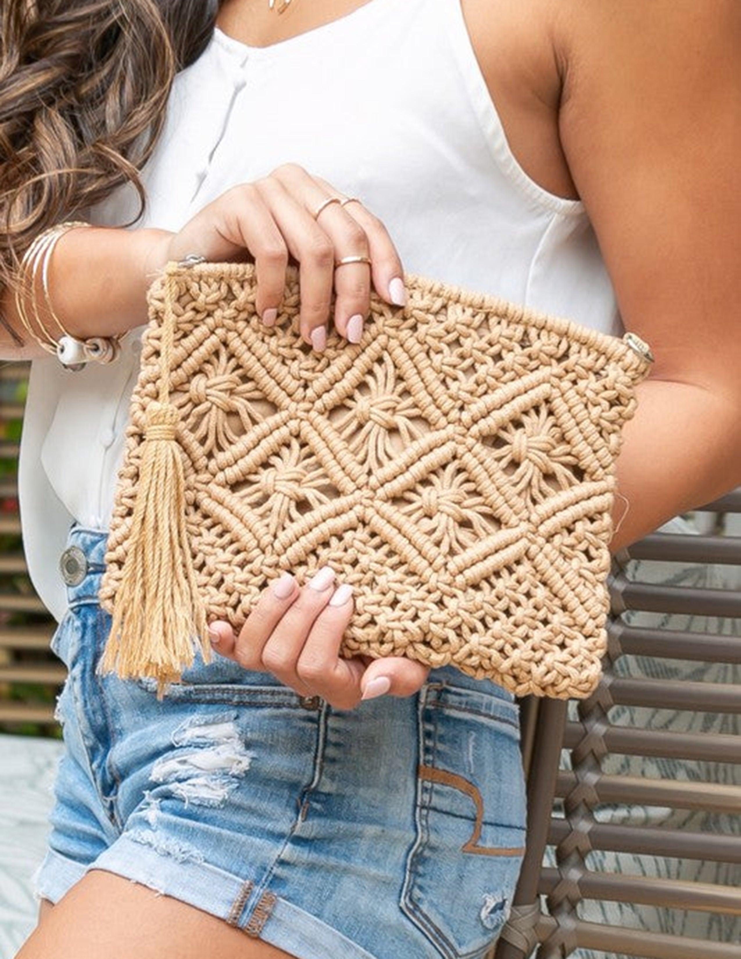 GIULIA | Macramé clutch bag with tassel detail