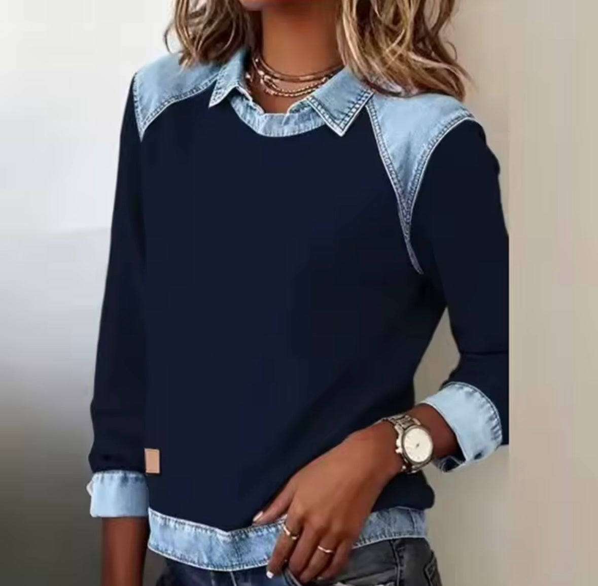 NICOLE | Relaxed pullover with contrast collar