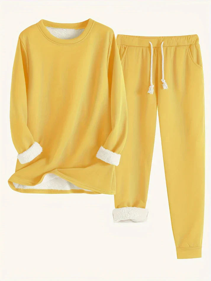 HAILEY | Fleece-lined set with tapered jogger pants