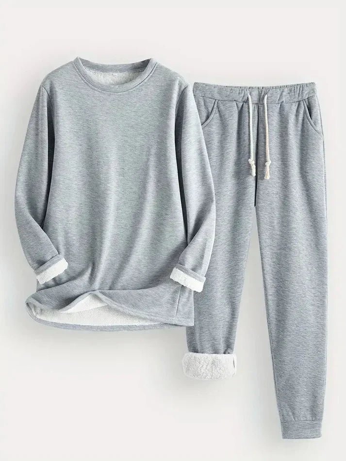 HAILEY | Fleece-lined set with tapered jogger pants
