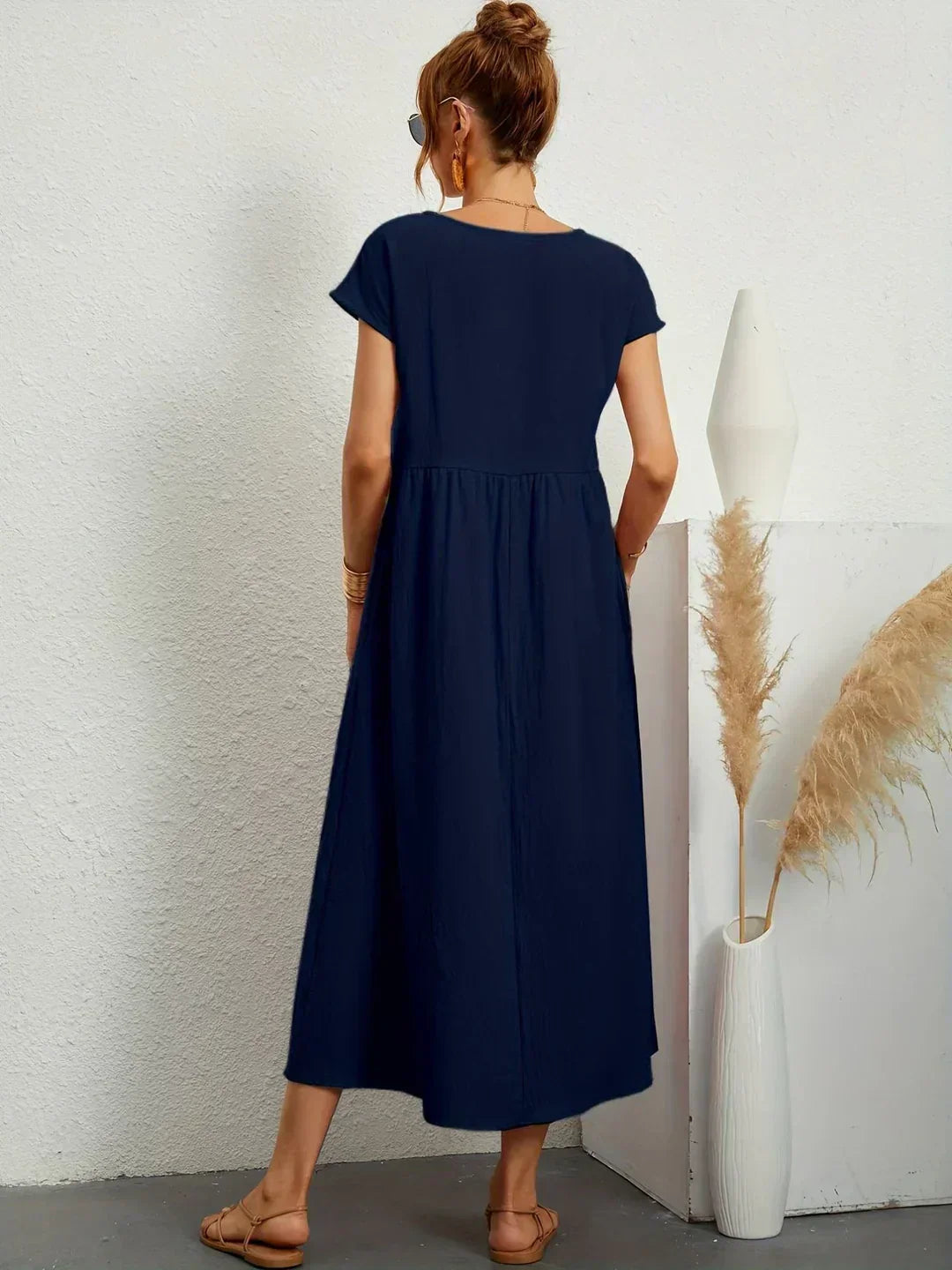 URSINA | Fluid midi dress with relaxed silhouette