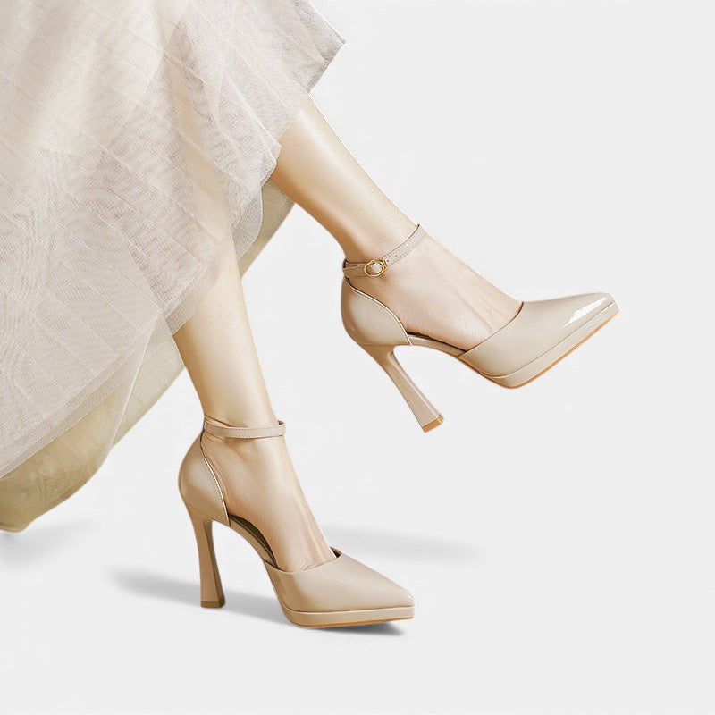 EDEN | Polished block-heel pump with ankle strap