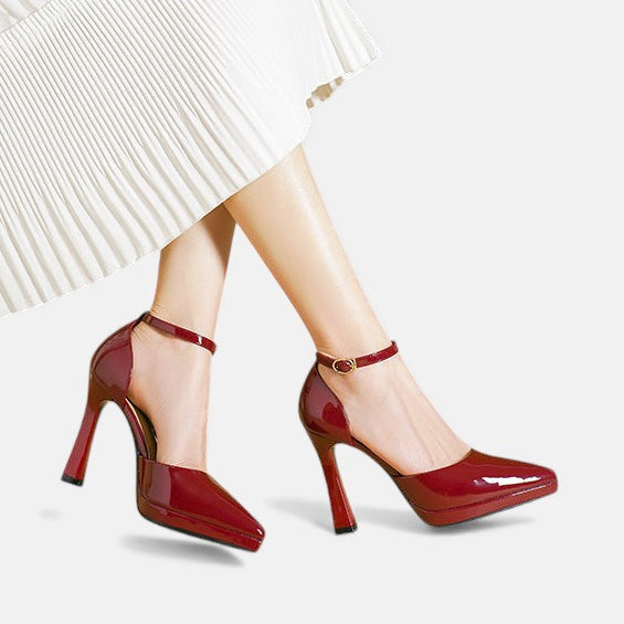 EDEN | Polished block-heel pump with ankle strap