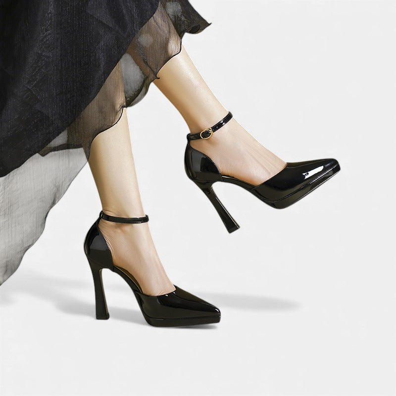 EDEN | Polished block-heel pump with ankle strap