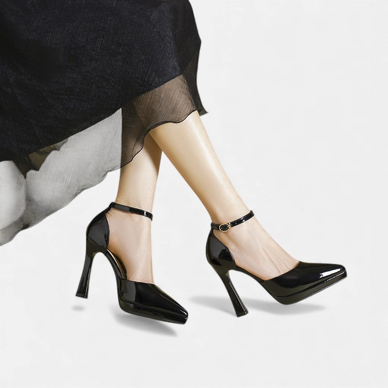 EDEN | Polished block-heel pump with ankle strap
