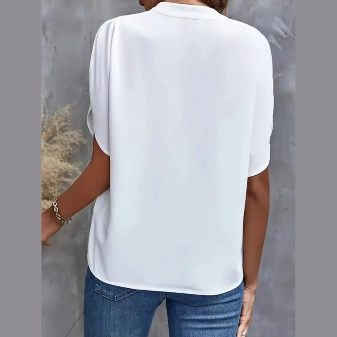CAROLINE | Classic top with clean neckline