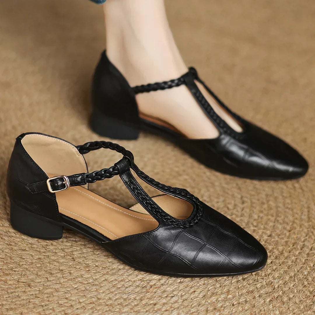 MARIA | Leather Mary Janes with T-strap buckle