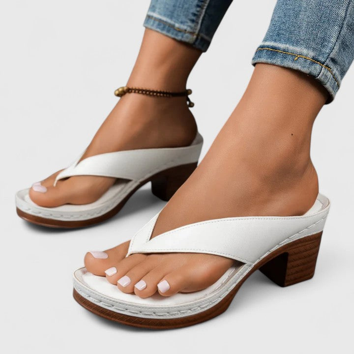 JAZRIELLE | Polished heel with orthopedic support