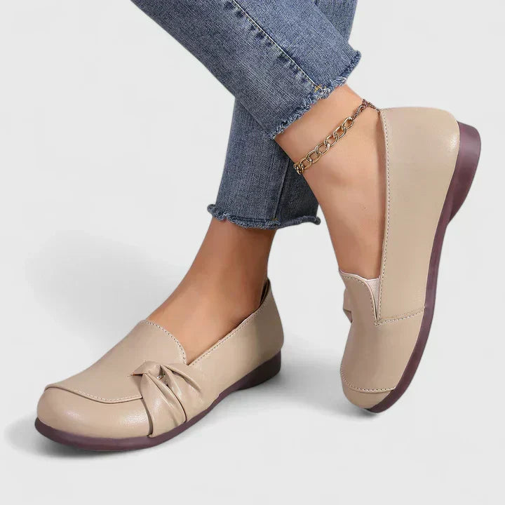 IVA | Elegant shoes with a flattering fitted silhouette