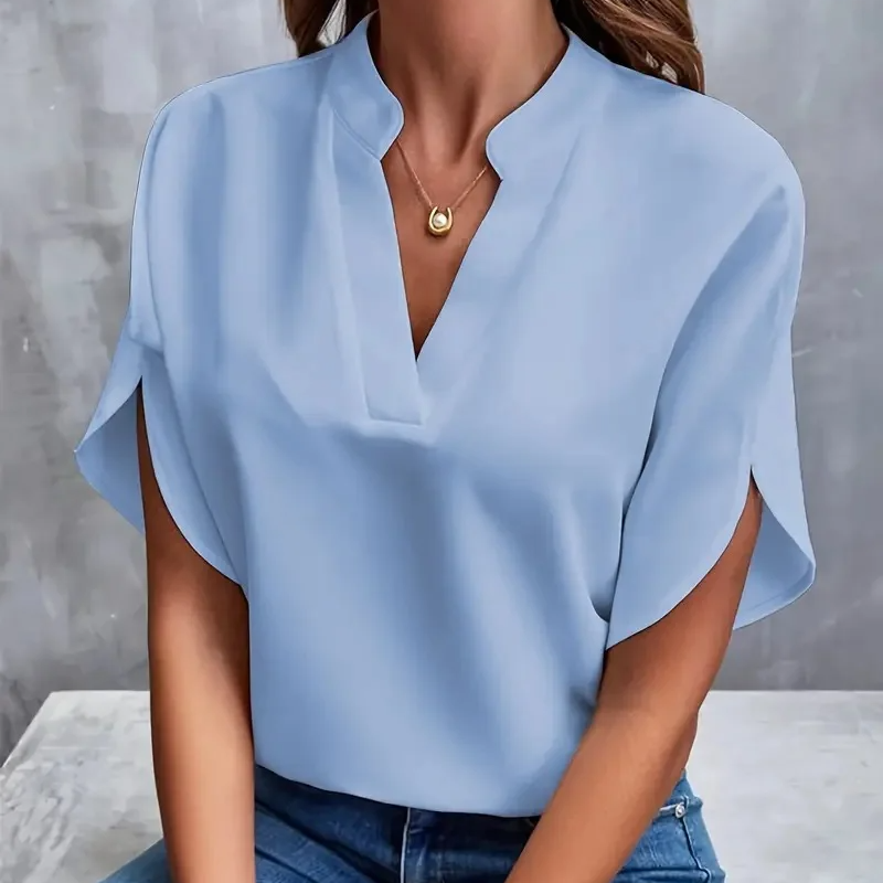 RUBY | Relaxed top with a refined neckline