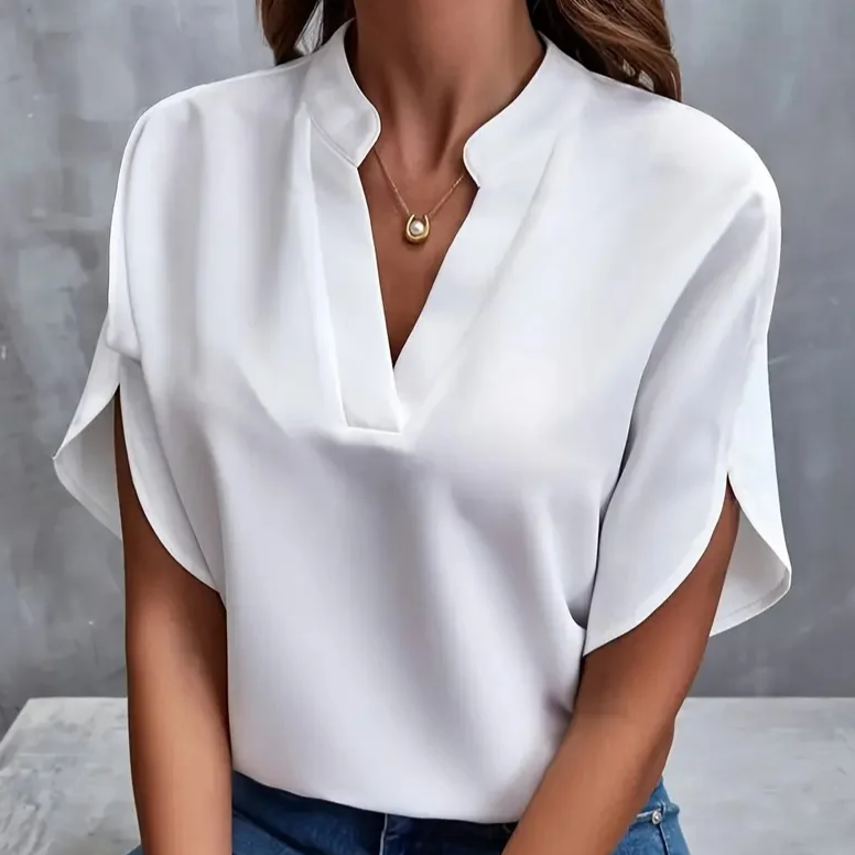 CAROLINE | Classic top with clean neckline