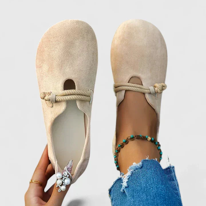 YSAVRIANN | Loafers with a sleek structured finish