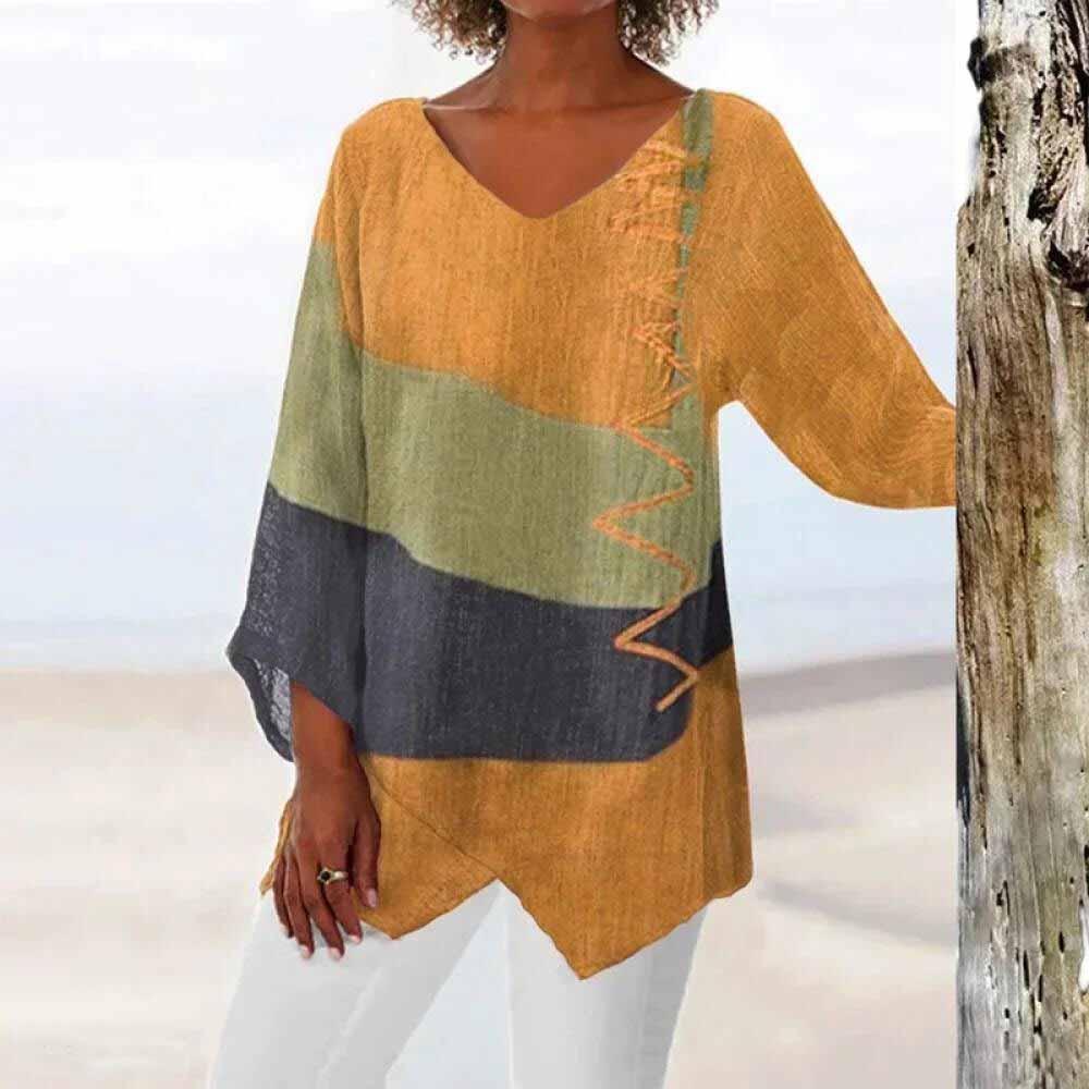ELI | Crew-neck tri-color shirt with tummy coverage