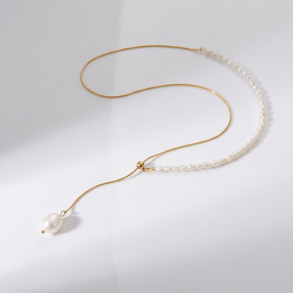 QUINN | Gold lariat necklace with pearl beads