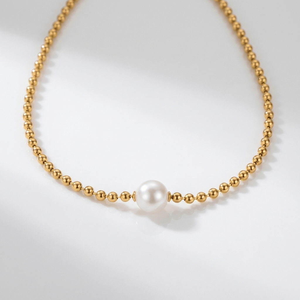 LUNA | Pearl and gold beaded necklace