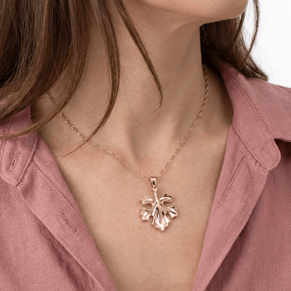 IVY | Rose gold leaf necklace with zirconia