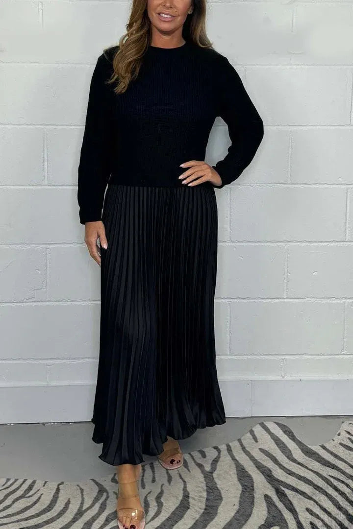 MAELIQ | Maxi dress with long sleeves and pleated hem