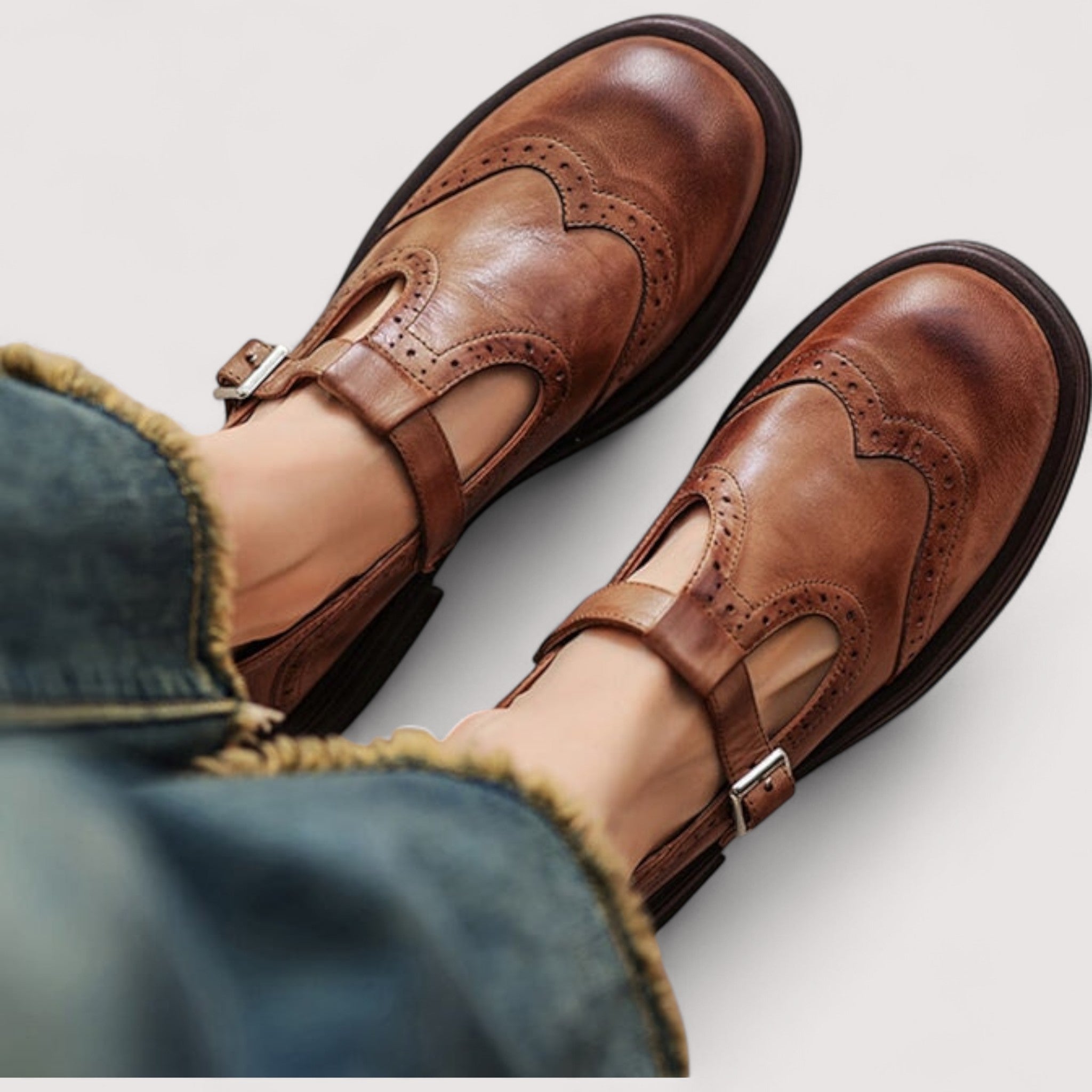 LOUISA | Soft leather Mary Jane shoes with ankle strap