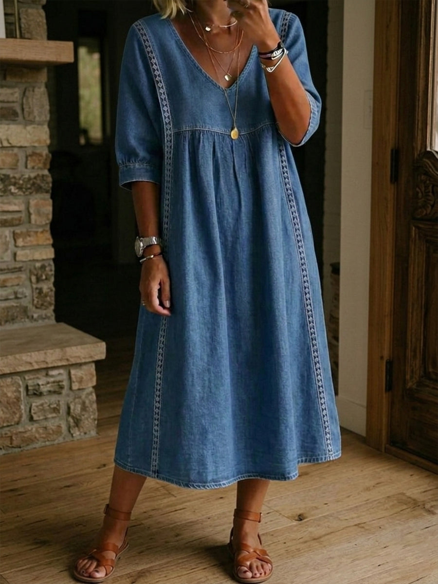 DAISY | Loose-fit dress with lace trim detail