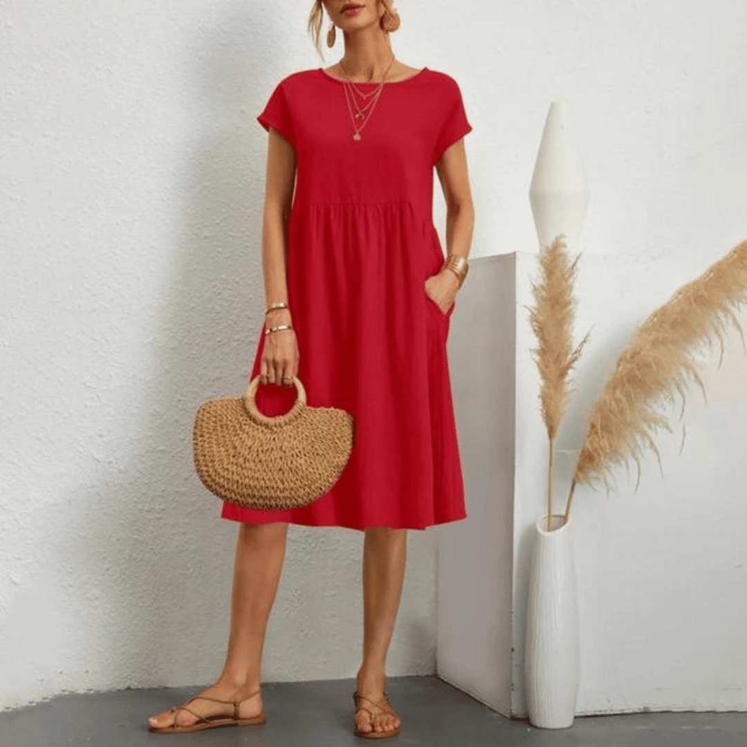 SAVANA | Round-neck midi dress with flattering cut