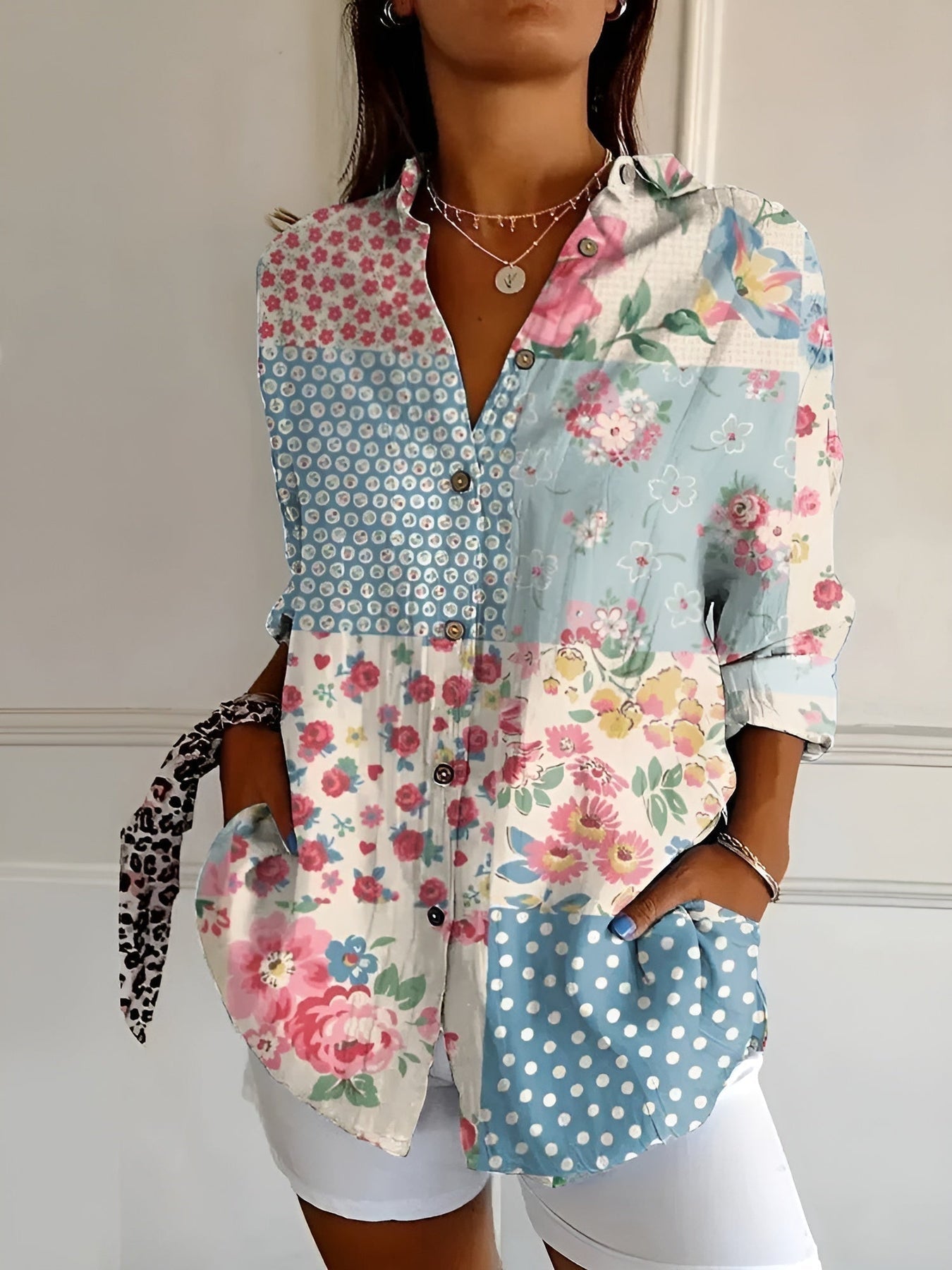 BRENDA | Button-front blouse with floral wave print