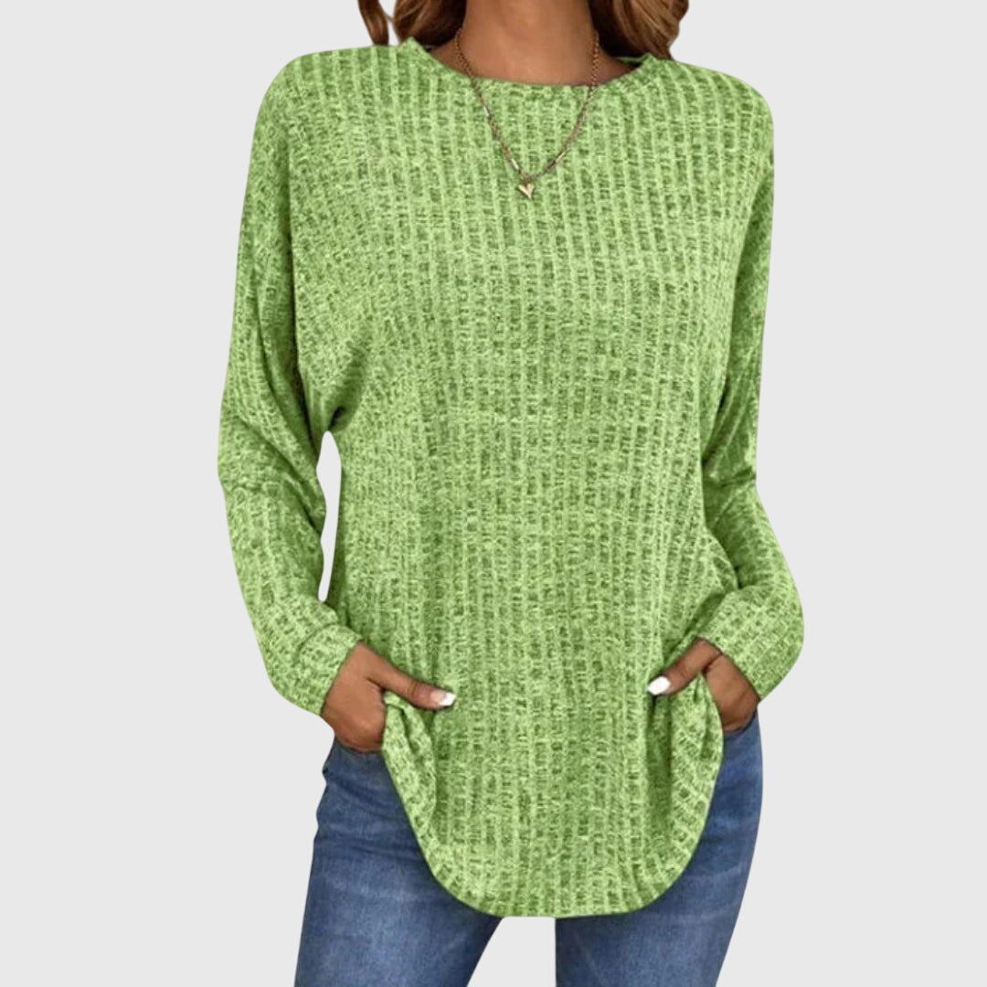 GENESIS | Rounded-neck everyday top with relaxed fit