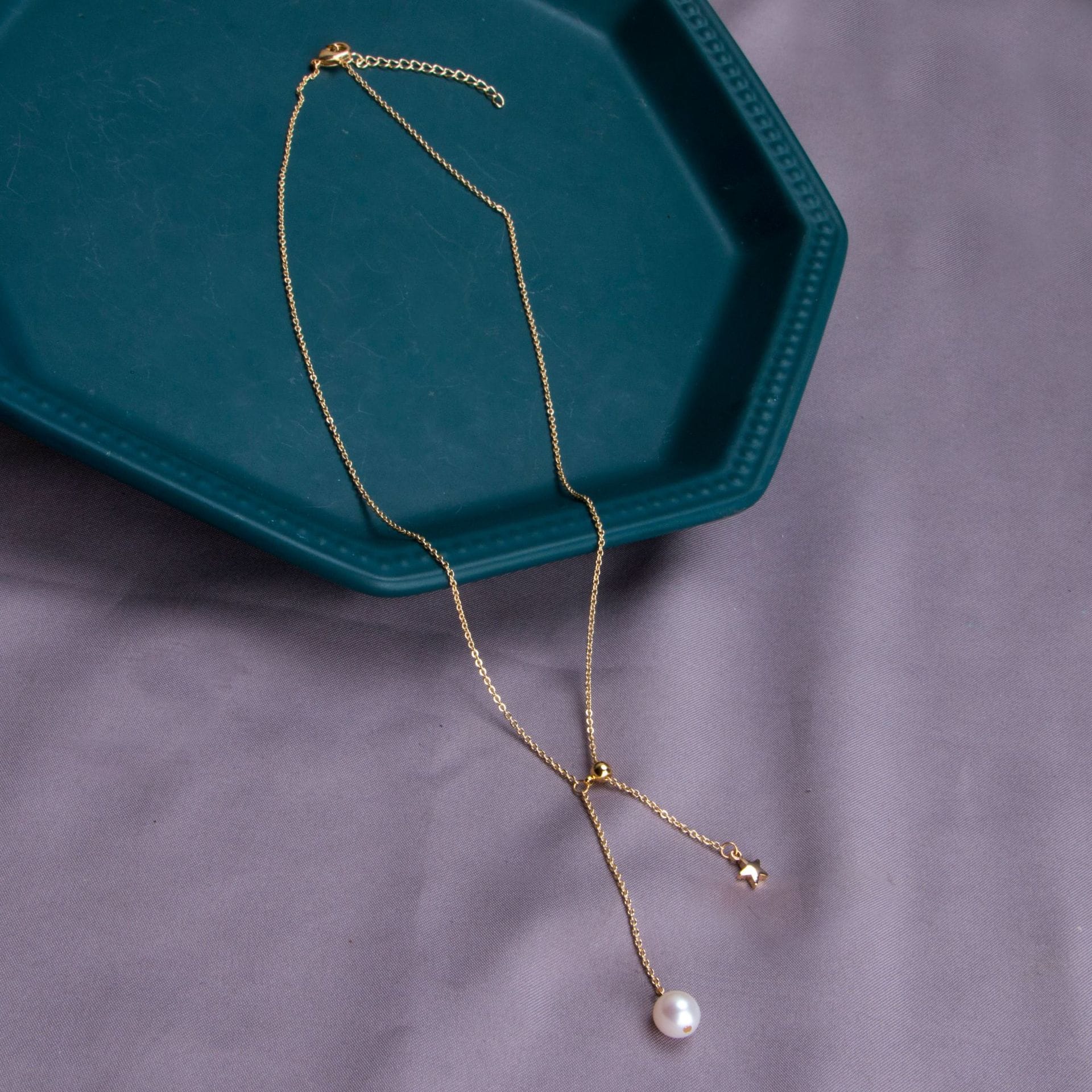 LUNA | Gold lariat necklace with pearl and star pendant