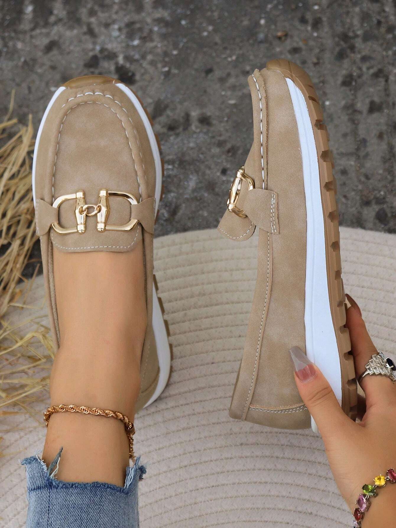 ELLIE | Flat moccasins with buckle closure