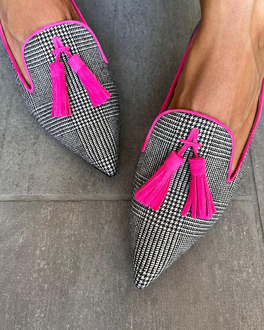 REMI | Pointed loafer with neon fringe trim