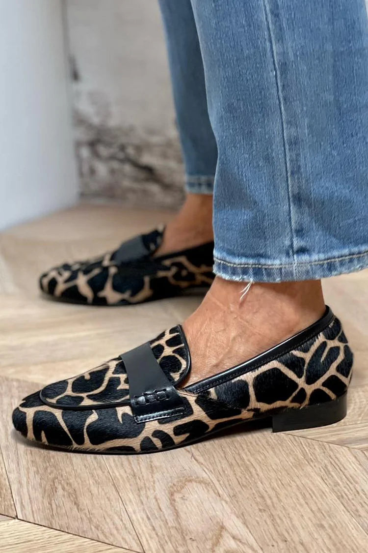REMI | Animal print loafer with black strap detail
