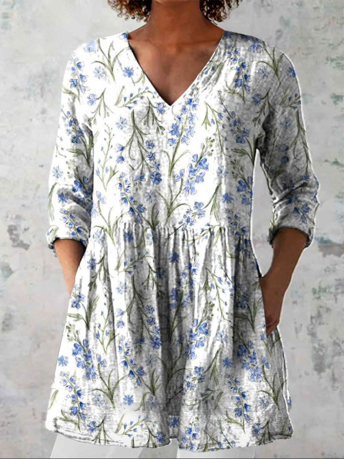 JEANNE | Long-sleeve blouse with V-neck