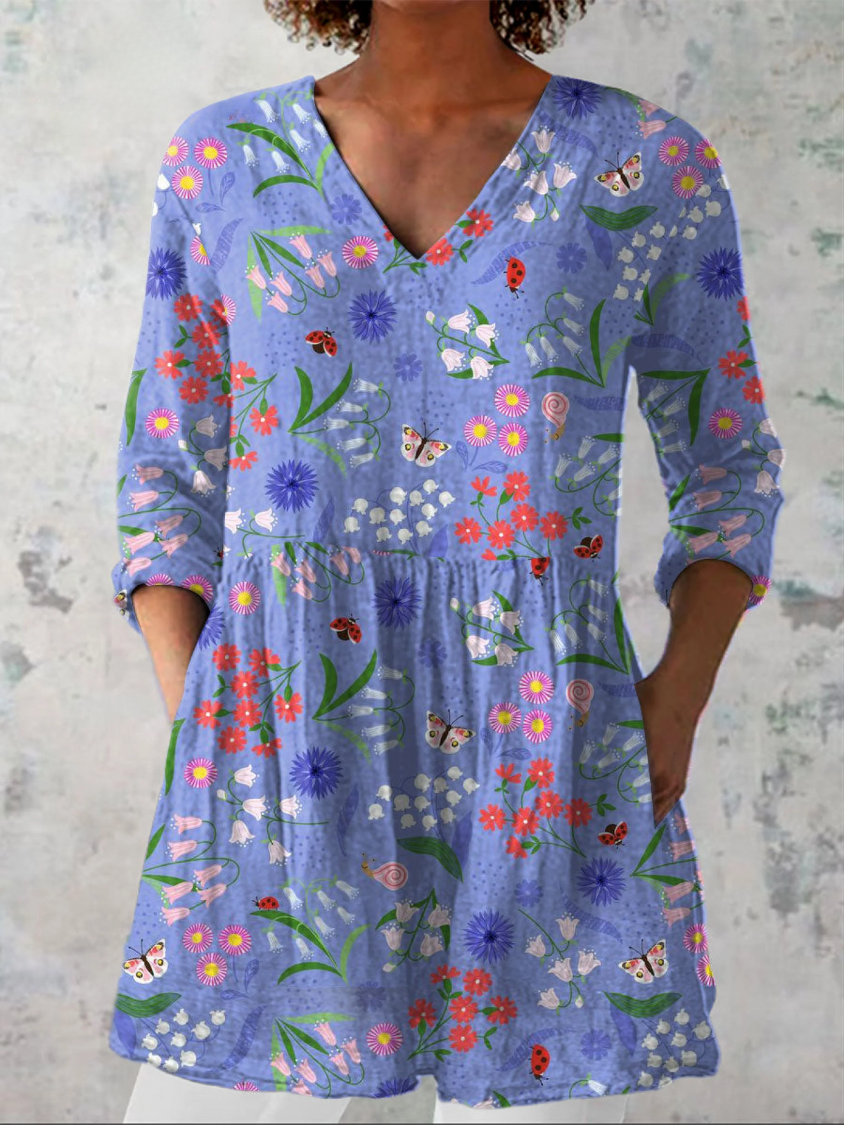 ALINE | Long blouse with V-neck and relaxed fit