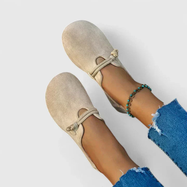 YSAVRIANN | Loafers with a sleek structured finish