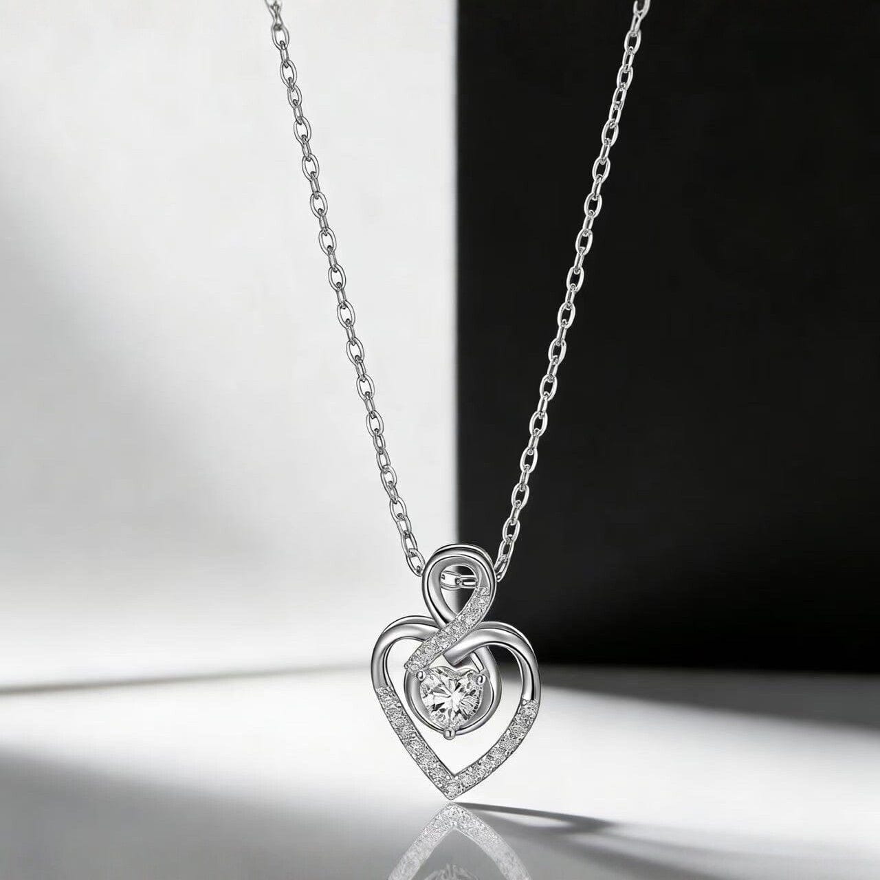 EDEN | Everyday zirconia heart pendant necklace