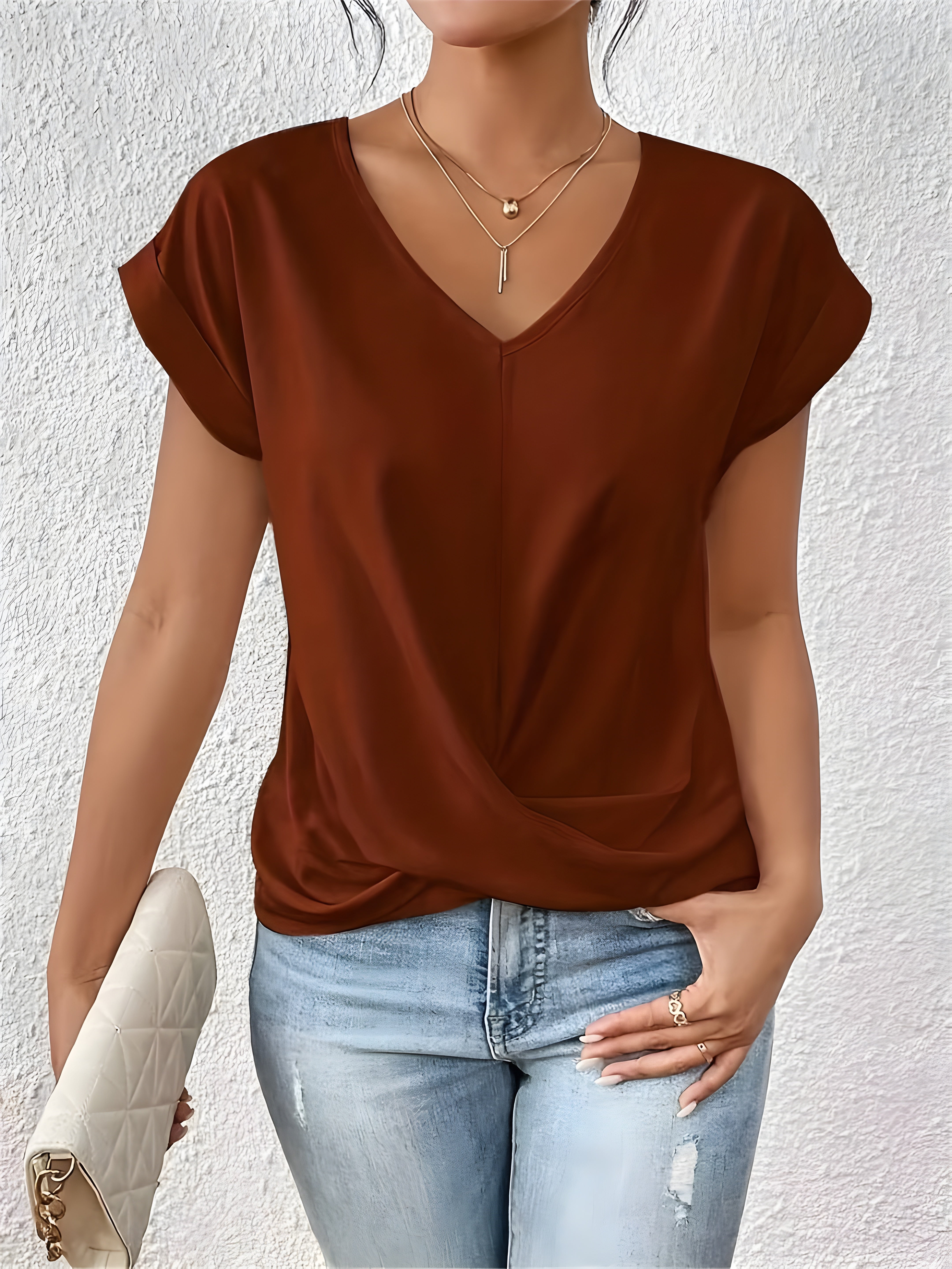BELLA | Soft-touch V-neck top with twist-front detail