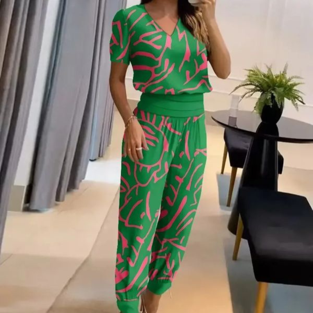 DAPHNE | V-neck blouse and tapered pants set